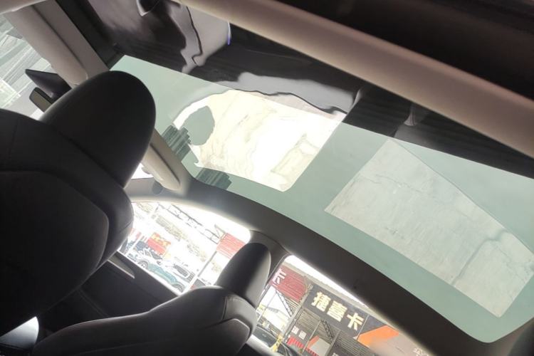 Used Tesla Model Y 2023 Rear-Wheel-Drive Version Headliner
