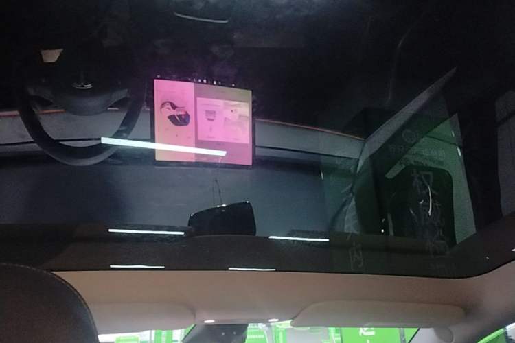 Used Tesla Model Y 2023 Rear-Wheel-Drive Version Headliner