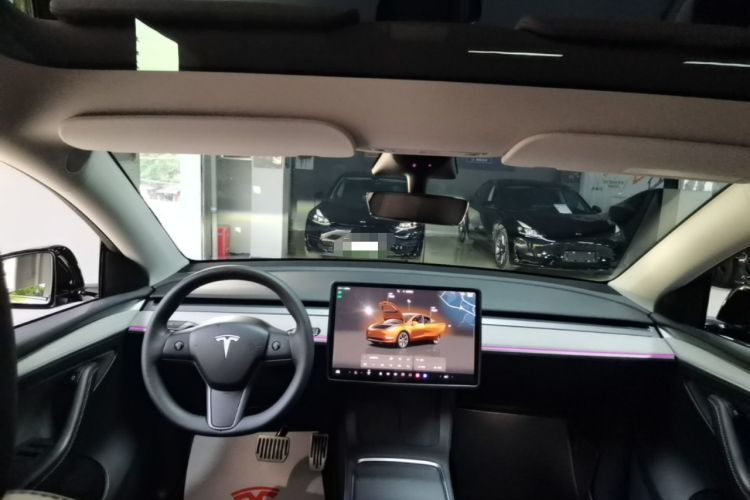 Used Tesla Model Y 2023 Rear-Wheel-Drive Version Headliner