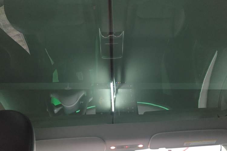 Used Tesla Model Y 2023 High-Performance All-Wheel-Drive Version Headliner
