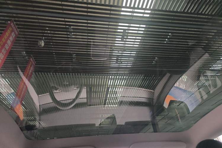 Used Tesla Model Y 2023 Rear-Wheel-Drive Version Headliner