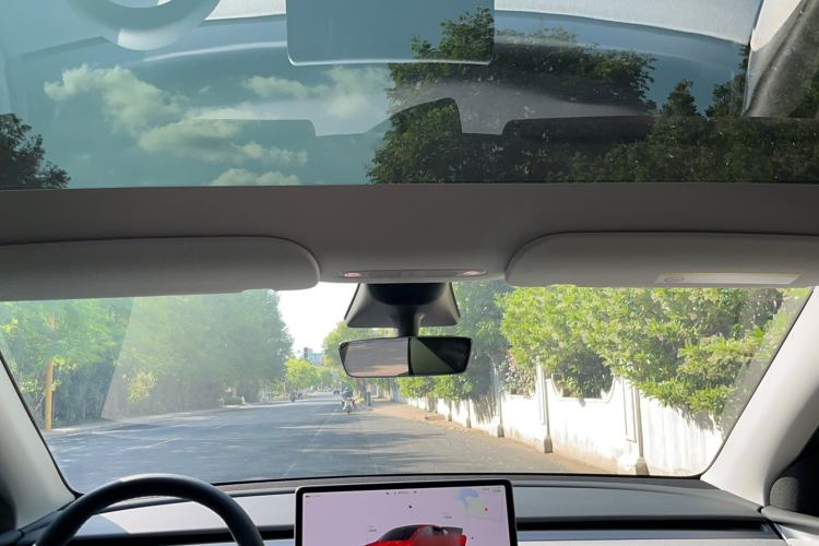 Used Tesla Model Y 2023 Rear-Wheel-Drive Version Headliner