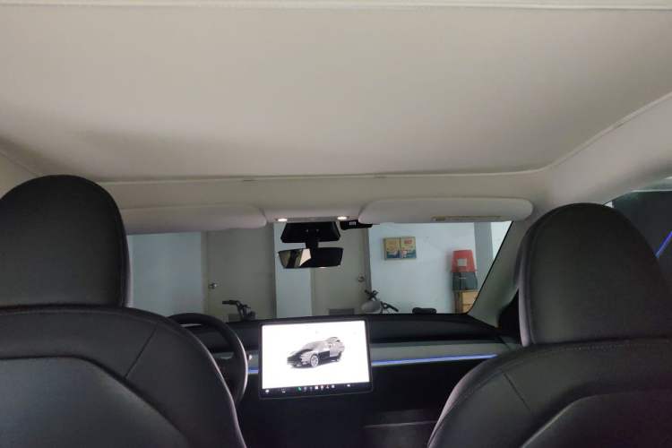 Used Tesla Model Y 2023 Rear-Wheel-Drive Version Headliner