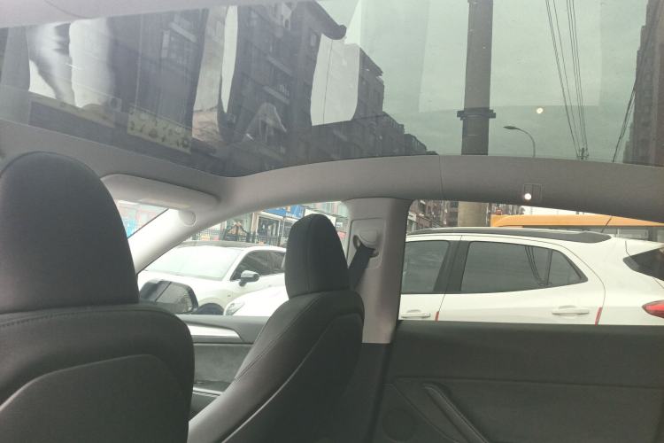 Used Tesla Model Y 2023 Rear-Wheel-Drive Version Headliner