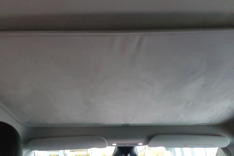 Used Tesla Model Y 2023 Rear-Wheel-Drive Version Headliner