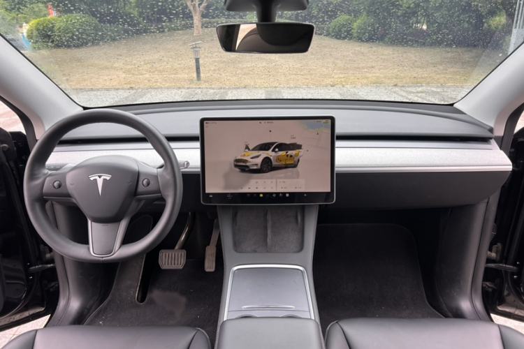 Used Tesla Model Y 2023 Long-Range All-Wheel-Drive Version Instrument Cluster