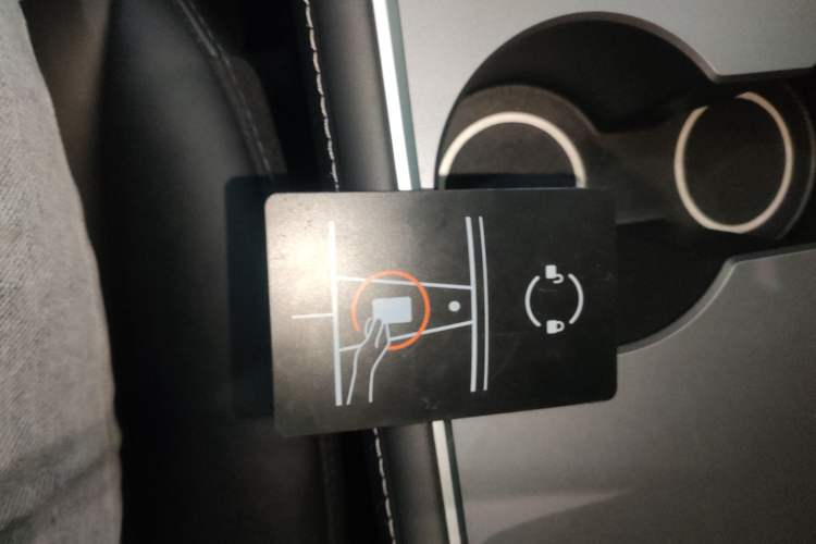 Used Tesla Model Y 2023 Rear-Wheel-Drive Version Interior 1