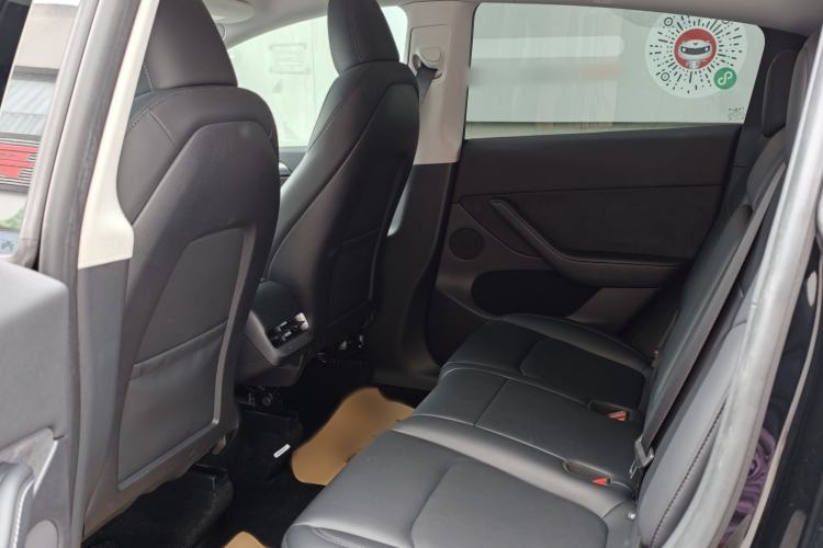 Used Tesla Model Y 2023 Rear-Wheel-Drive Version Interior 1