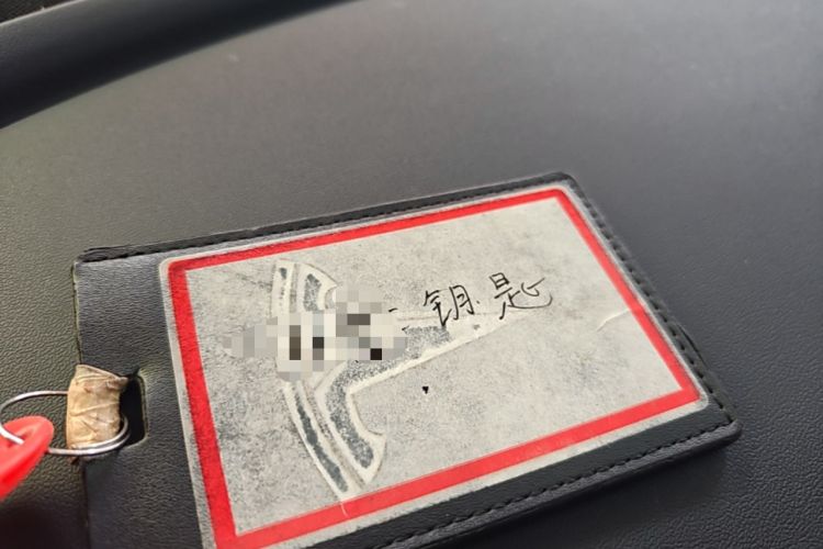 Used Tesla Model Y 2023 Rear-Wheel-Drive Version Interior 1