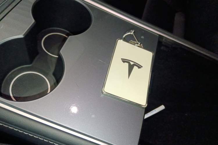 Used Tesla Model Y 2023 Rear-Wheel-Drive Version Interior 1