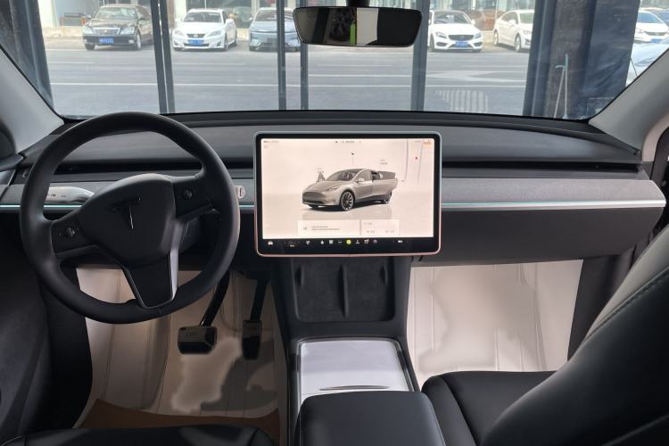 Used Tesla Model Y 2023 Rear-Wheel-Drive Version Interior 1