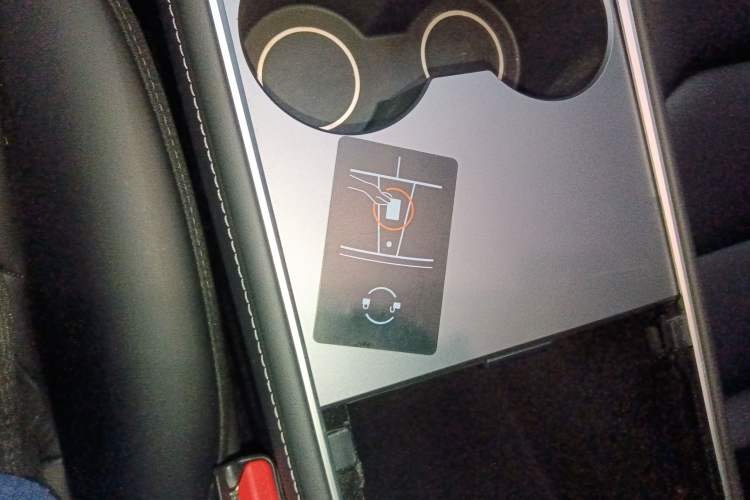 Used Tesla Model Y 2023 Rear-Wheel-Drive Version Interior 1