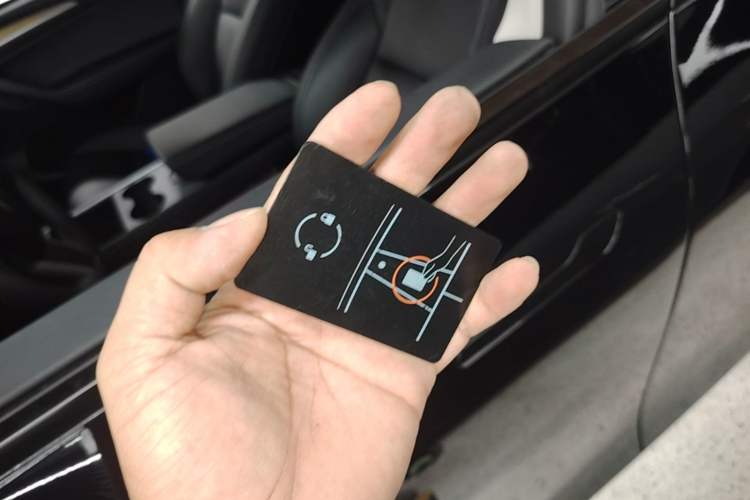 Used Tesla Model Y 2023 Long-Range All-Wheel-Drive Version Interior 1