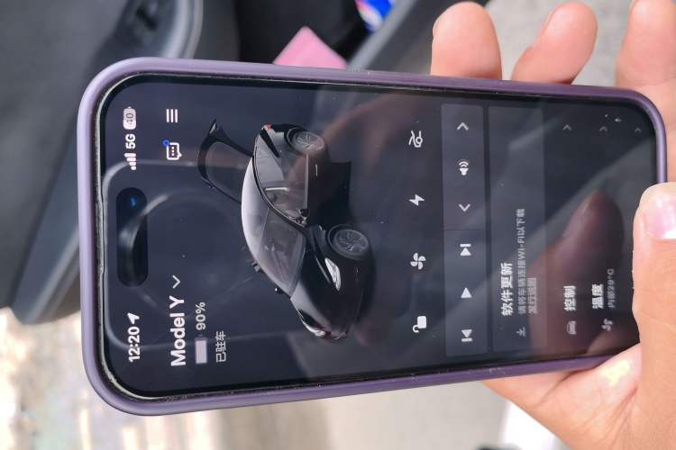 Used Tesla Model Y 2023 Rear-Wheel-Drive Version Interior 1