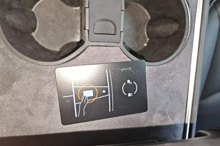 Used Tesla Model Y 2023 Rear-Wheel-Drive Version Interior 1