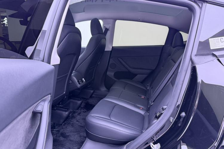 Used Tesla Model Y 2023 Rear-Wheel-Drive Version Interior 1
