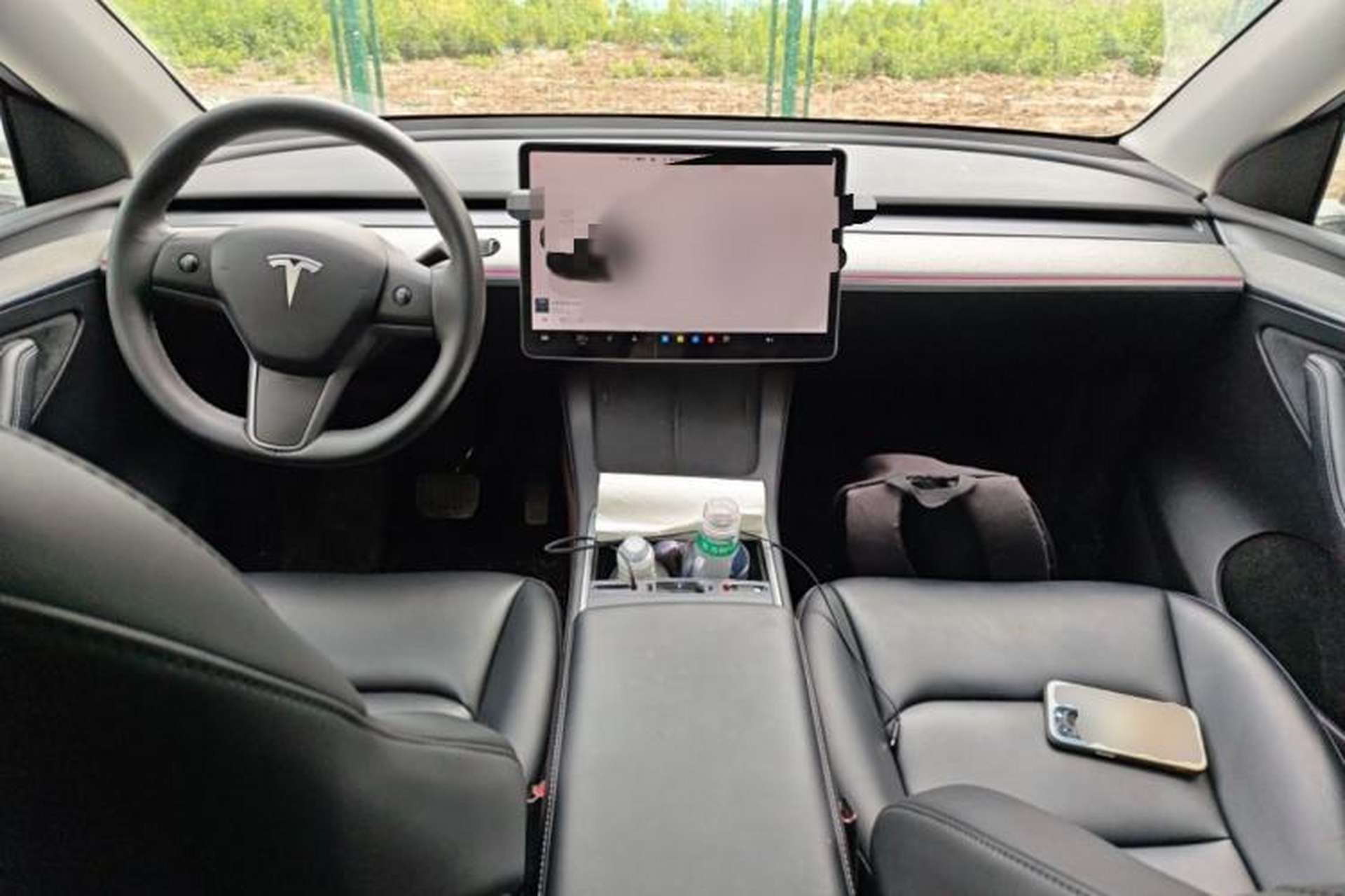 Used Tesla Model Y 2023 Rear-Wheel-Drive Version Interior 2