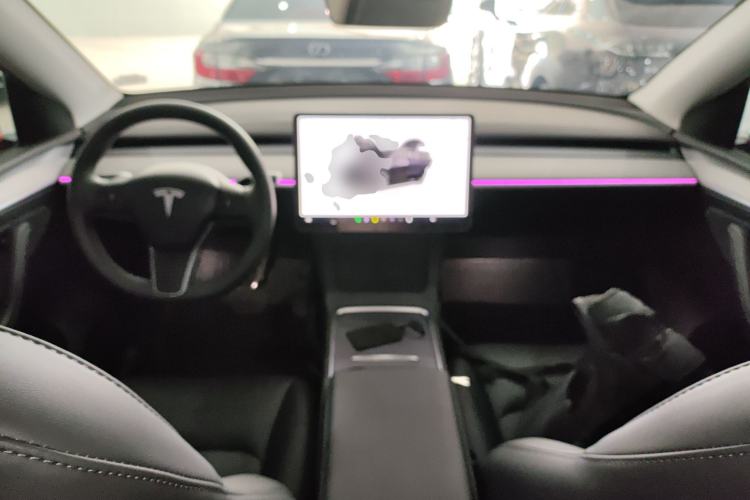 Used Tesla Model Y 2023 Rear-Wheel-Drive Version Interior 2