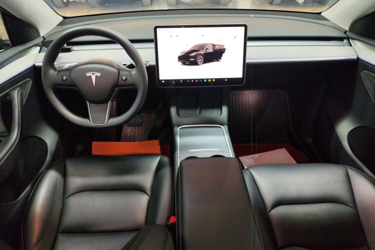 Used Tesla Model Y 2023 Rear-Wheel-Drive Version Interior 2