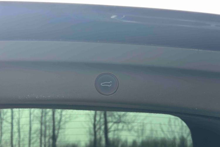 Used Tesla Model Y 2023 Long-Range All-Wheel-Drive Version Interior 3