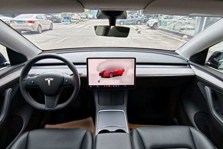 Used Tesla Model Y 2023 Rear-Wheel-Drive Version Interior 4