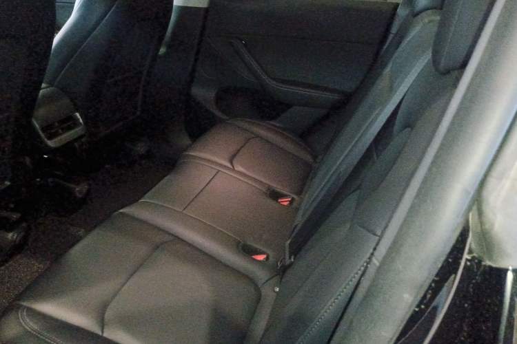 Used Tesla Model Y 2023 Rear-Wheel-Drive Version Interior 4