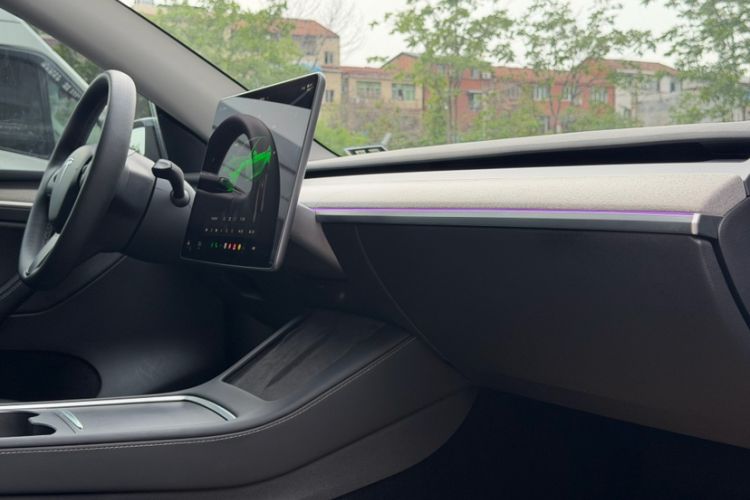 Used Tesla Model Y 2023 Rear-Wheel-Drive Version Interior 4