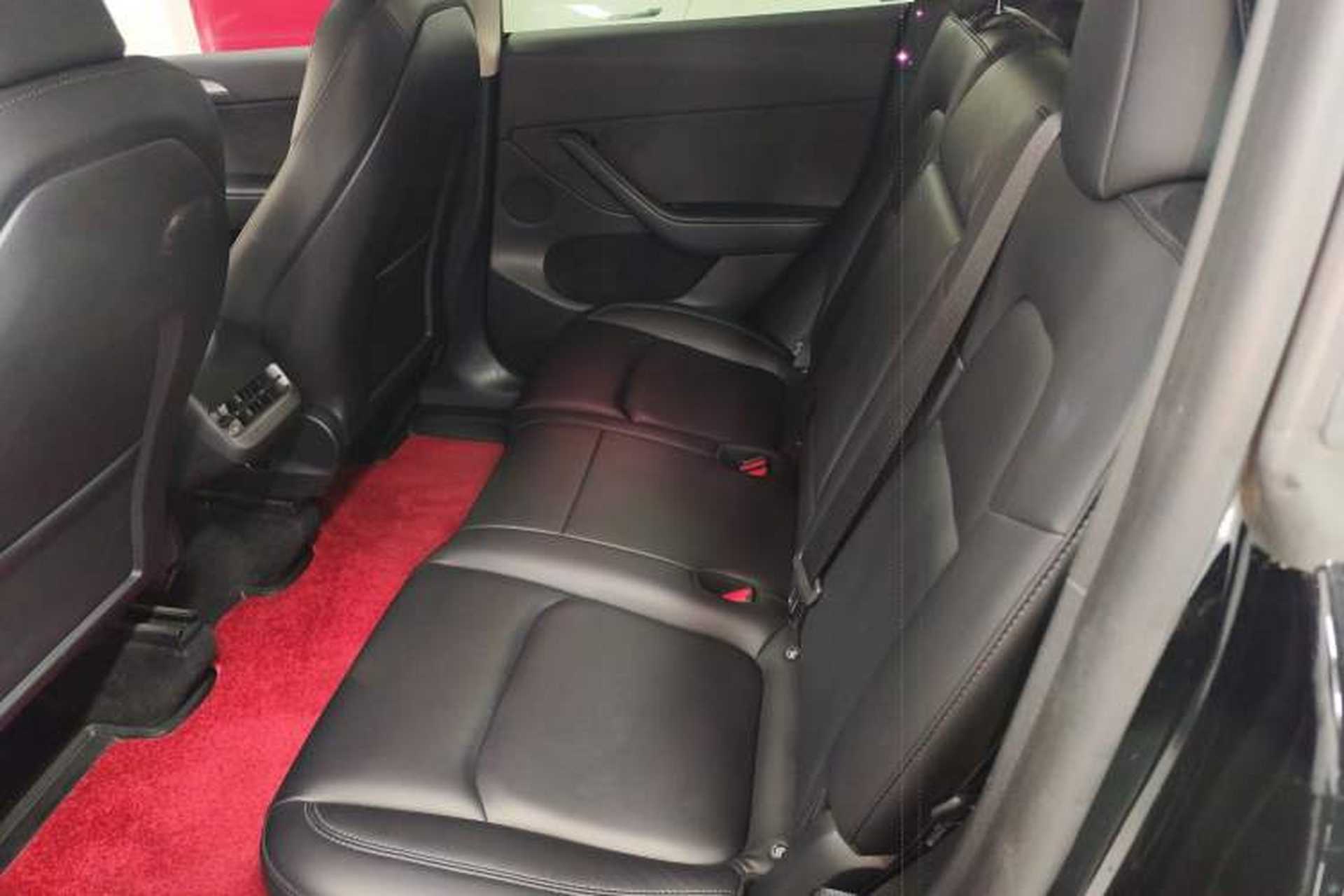 Used Tesla Model Y 2023 Rear-Wheel-Drive Version Interior 4