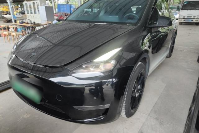 Used Tesla Model Y 2023 Long-Range All-Wheel-Drive Version