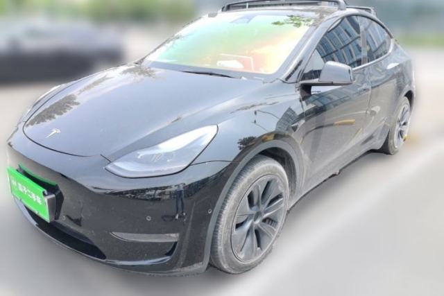 Used Tesla Model Y 2023 Long-Range All-Wheel-Drive Version