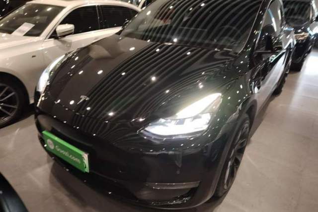 Used Tesla Model Y 2023 Long-Range All-Wheel-Drive Version