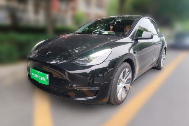 Used Tesla Model Y 2023 Long-Range All-Wheel-Drive Version