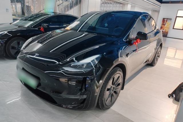 Used Tesla Model Y 2023 Long-Range All-Wheel-Drive Version