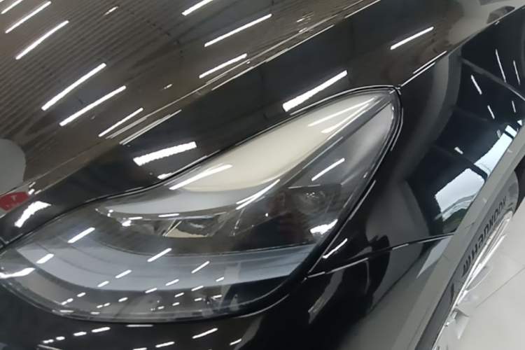 Used Tesla Model Y 2023 Long-Range All-Wheel-Drive Version Left Front Headlight