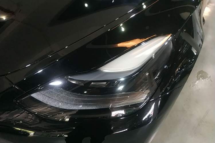 Used Tesla Model Y 2023 Long-Range All-Wheel-Drive Version Left Front Headlight