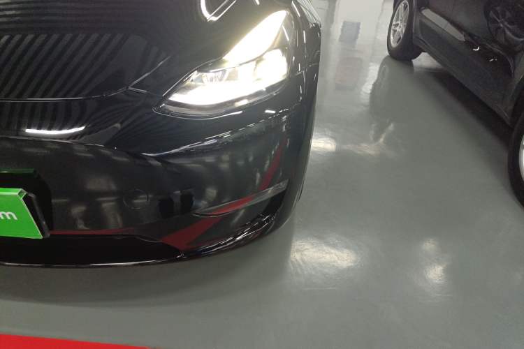 Used Tesla Model Y 2023 Long-Range All-Wheel-Drive Version Left Front Headlight