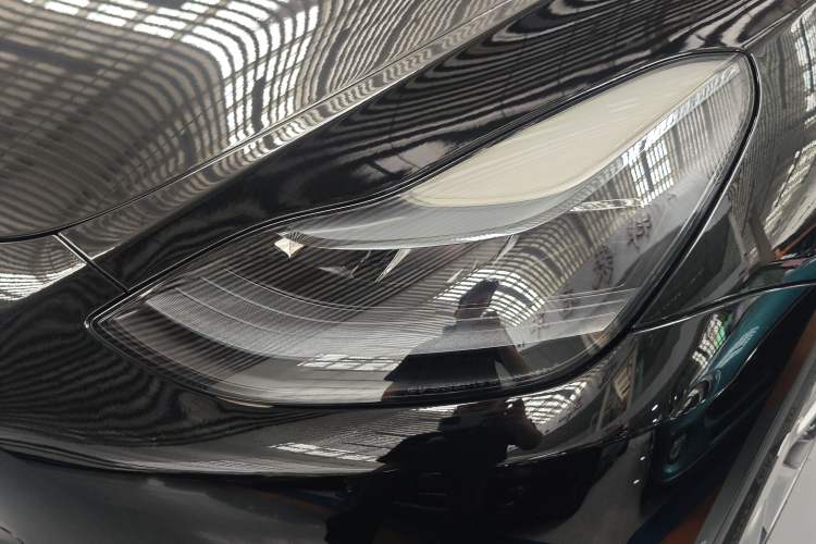 Used Tesla Model Y 2023 Long-Range All-Wheel-Drive Version Left Front Headlight