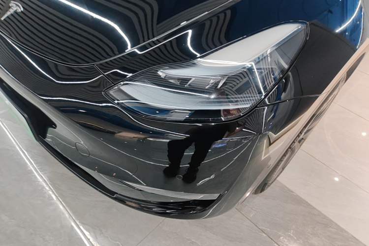 Used Tesla Model Y 2023 Long-Range All-Wheel-Drive Version Left Front Headlight