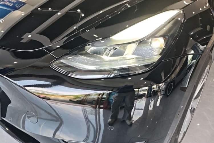 Used Tesla Model Y 2023 Long-Range All-Wheel-Drive Version Left Front Headlight