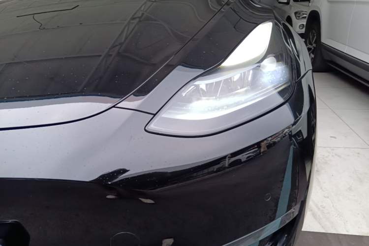 Used Tesla Model Y 2023 Long-Range All-Wheel-Drive Version Left Front Headlight