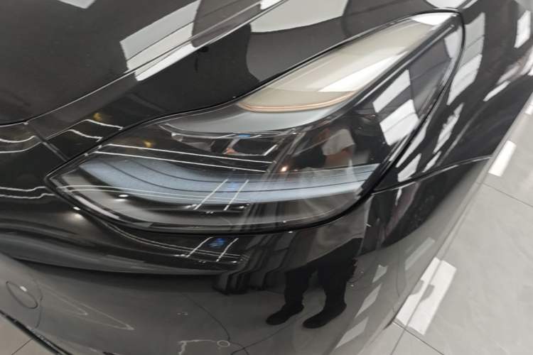 Used Tesla Model Y 2023 High-Performance All-Wheel-Drive Version Left Front Headlight