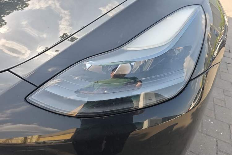 Used Tesla Model Y 2023 Long-Range All-Wheel-Drive Version Left Front Headlight