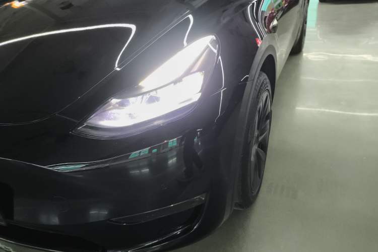 Used Tesla Model Y 2023 Long-Range All-Wheel-Drive Version Left Front Headlight