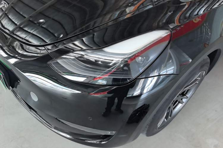 Used Tesla Model Y 2023 Long-Range All-Wheel-Drive Version Left Front Headlight