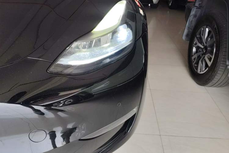 Used Tesla Model Y 2023 Long-Range All-Wheel-Drive Version Left Front Headlight