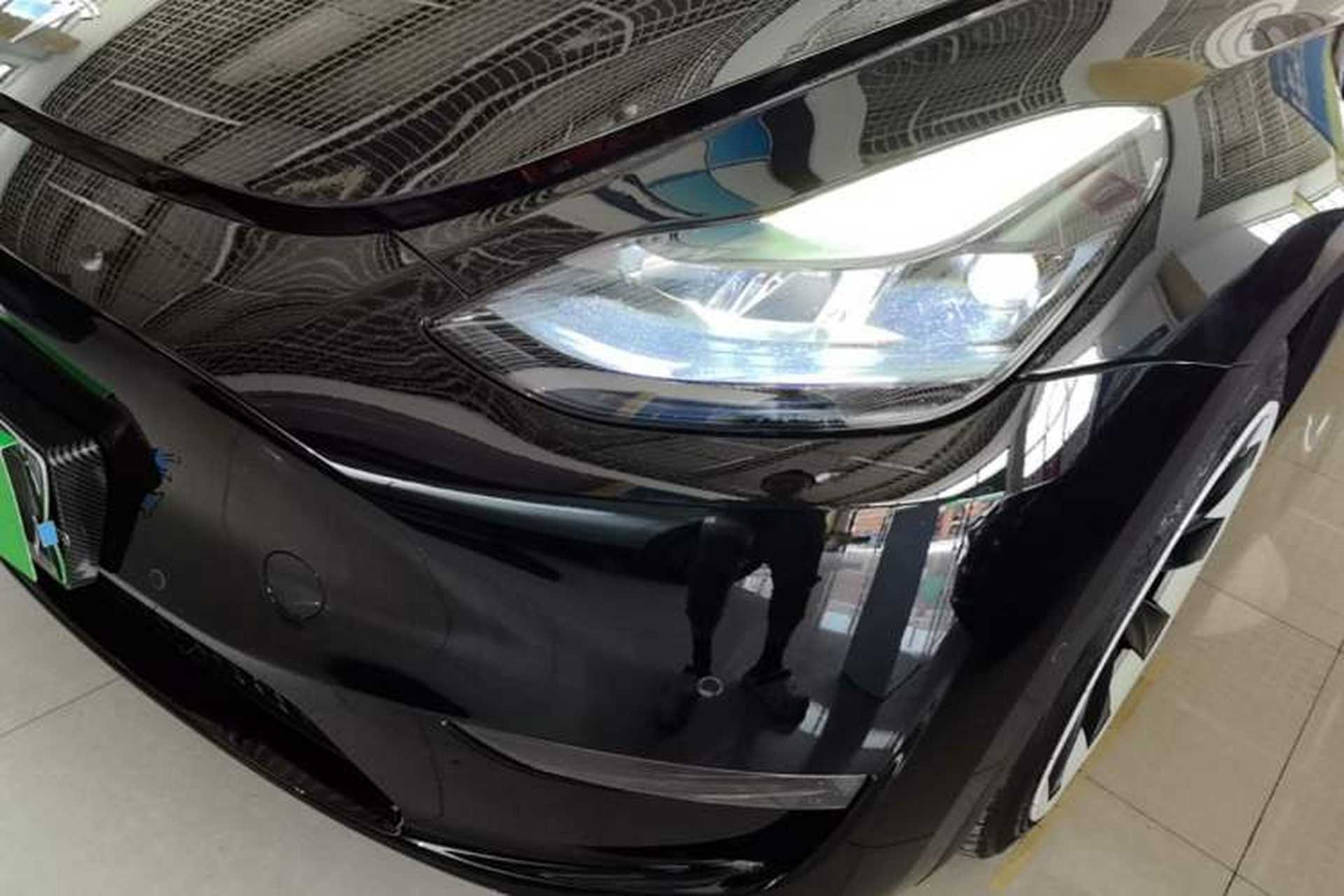 Used Tesla Model Y 2023 Long-Range All-Wheel-Drive Version Left Front Headlight