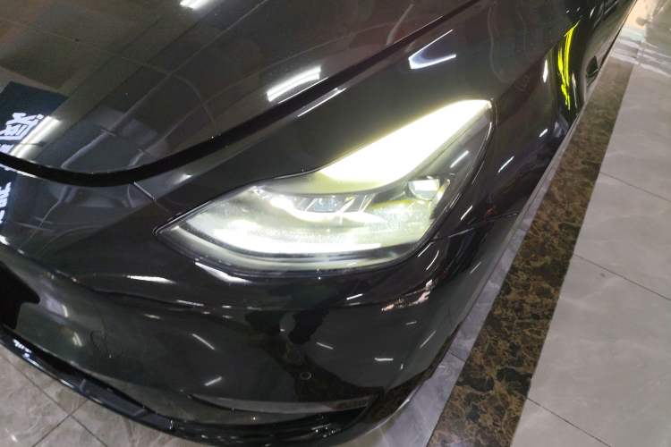 Used Tesla Model Y 2023 Long-Range All-Wheel-Drive Version Left Front Headlight
