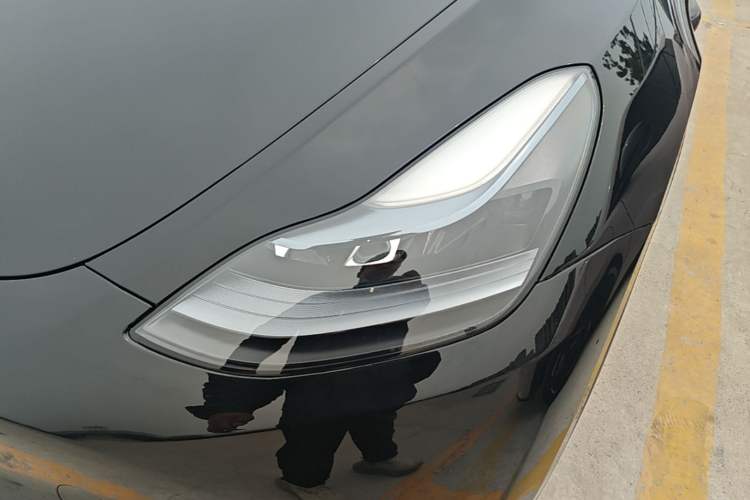 Used Tesla Model Y 2023 Long-Range All-Wheel-Drive Version Left Front Headlight