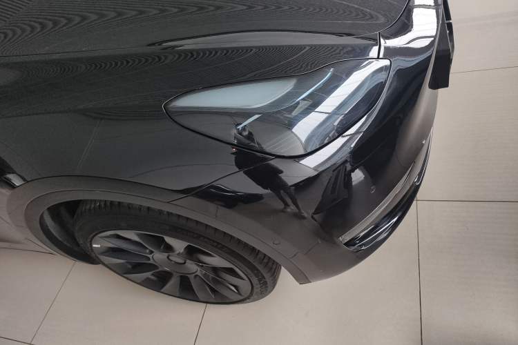 Used Tesla Model Y 2023 Long-Range All-Wheel-Drive Version Left Front Headlight