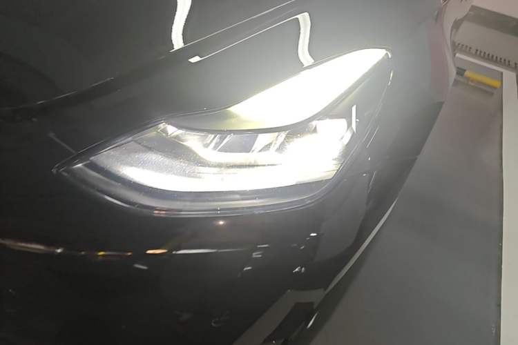 Used Tesla Model Y 2023 Long-Range All-Wheel-Drive Version Left Front Headlight